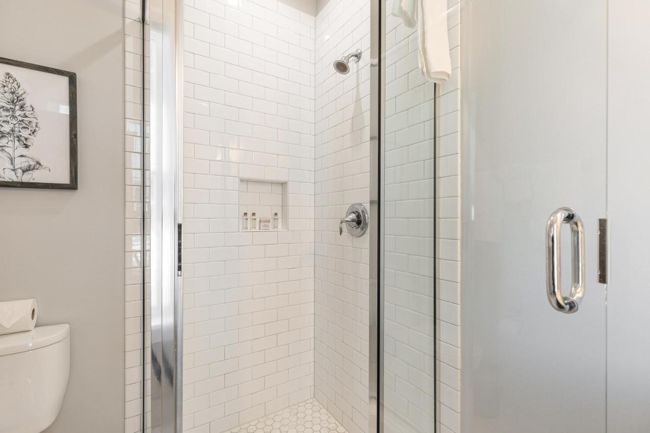 The Jasmine Suite At 124 Spring Charleston Exterior photo